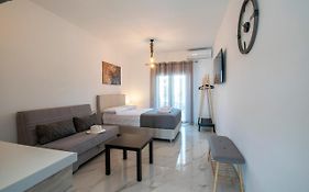 Nikiti Central Suites By Travel Pro Services - Nikiti Halkidiki